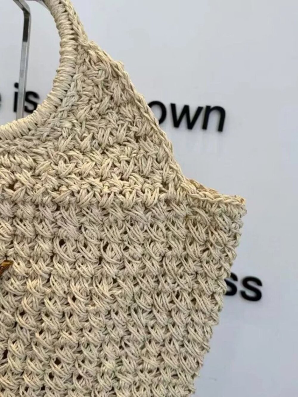 Saint Laurent straw bags - Picture 4 of 7